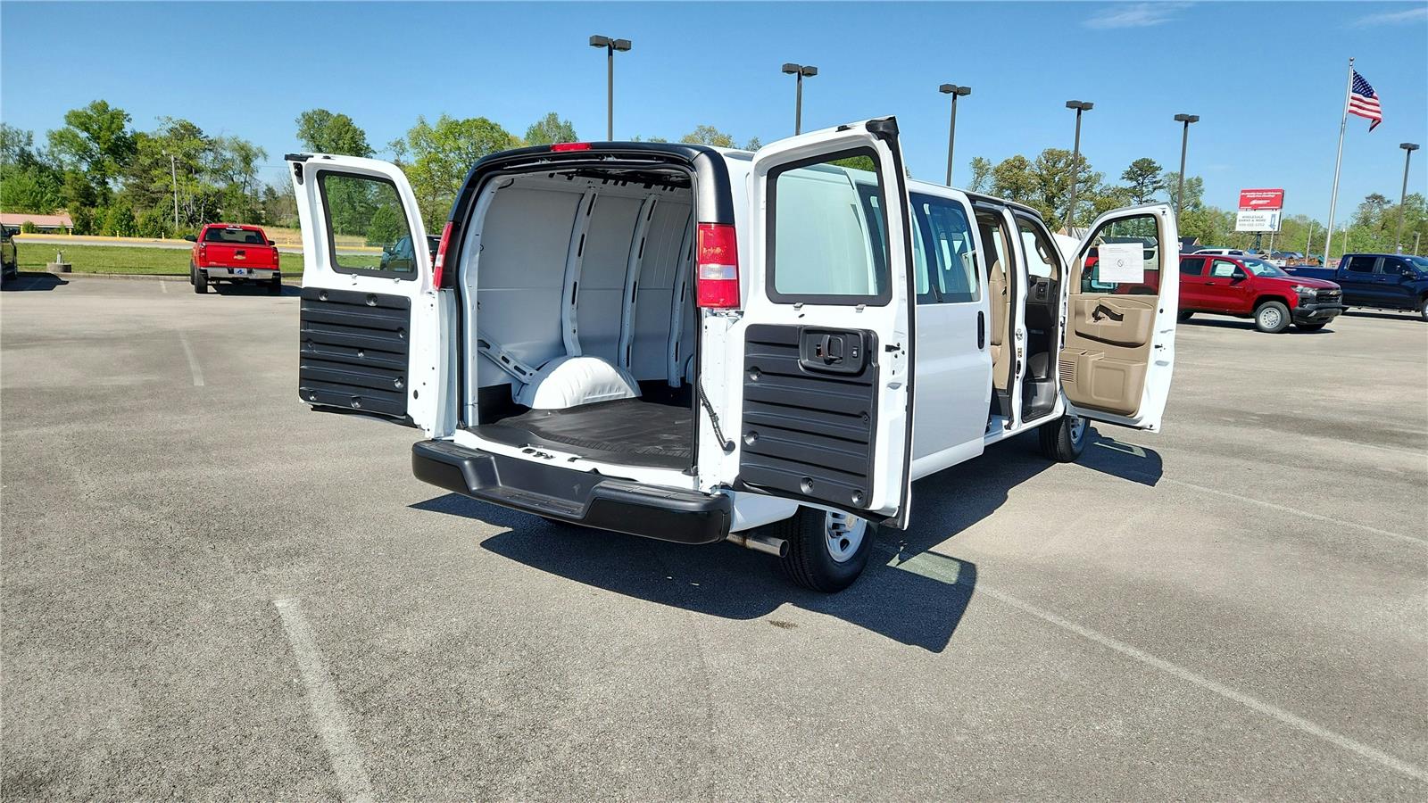2026 Chevrolet Express Cargo Work Van - Photo 6