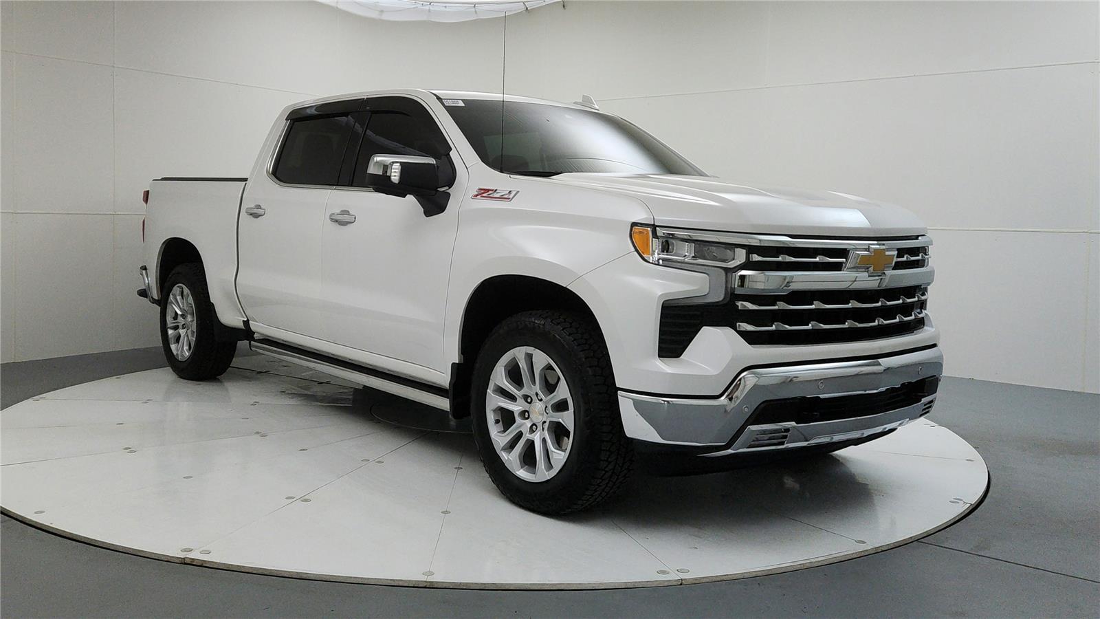 2023 Chevrolet Silverado 1500 LTZ's photo