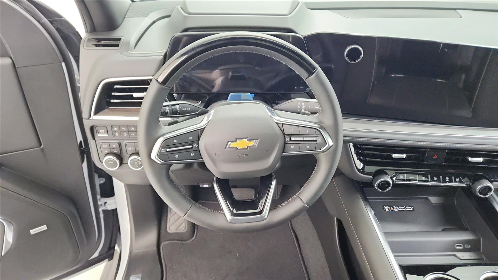 2026 Chevrolet Suburban Premier - Photo 23