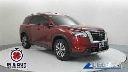 2024 Nissan Pathfinder SL SUV