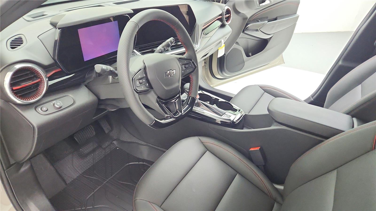 2026 Chevrolet Trax RS - Photo 16