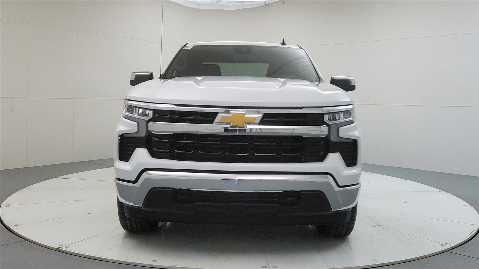 2026 Chevrolet Silverado 1500 LT photo 2