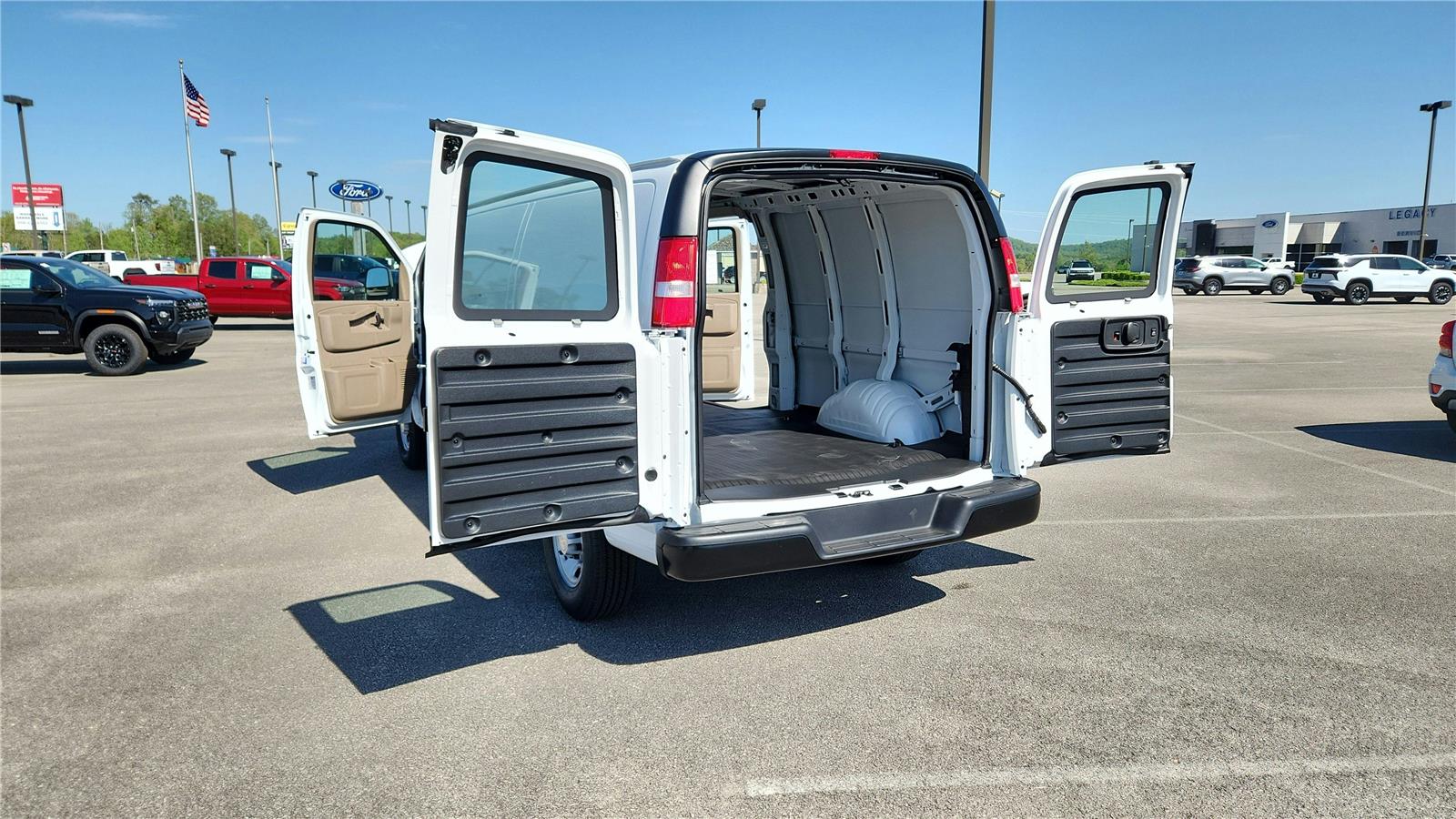 2026 Chevrolet Express Cargo Work Van - Photo 7