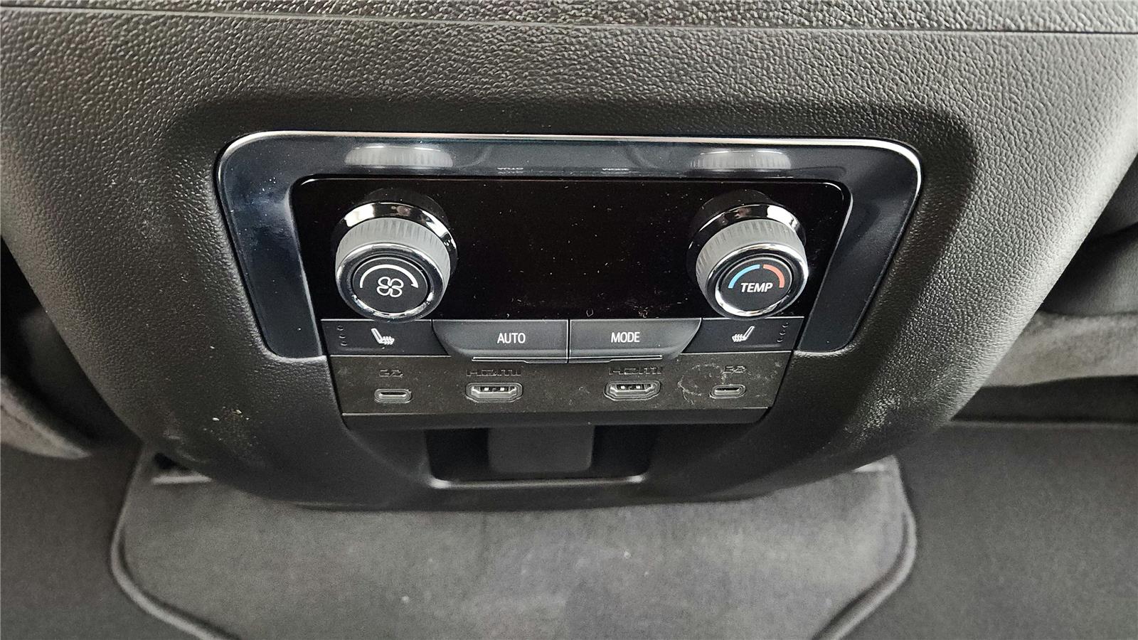 2026 Chevrolet Suburban Premier - Photo 60