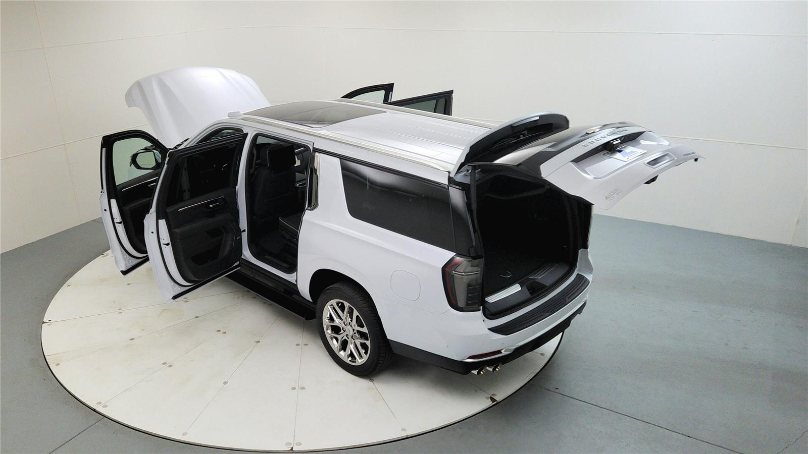 2026 Chevrolet Suburban Premier - Photo 20