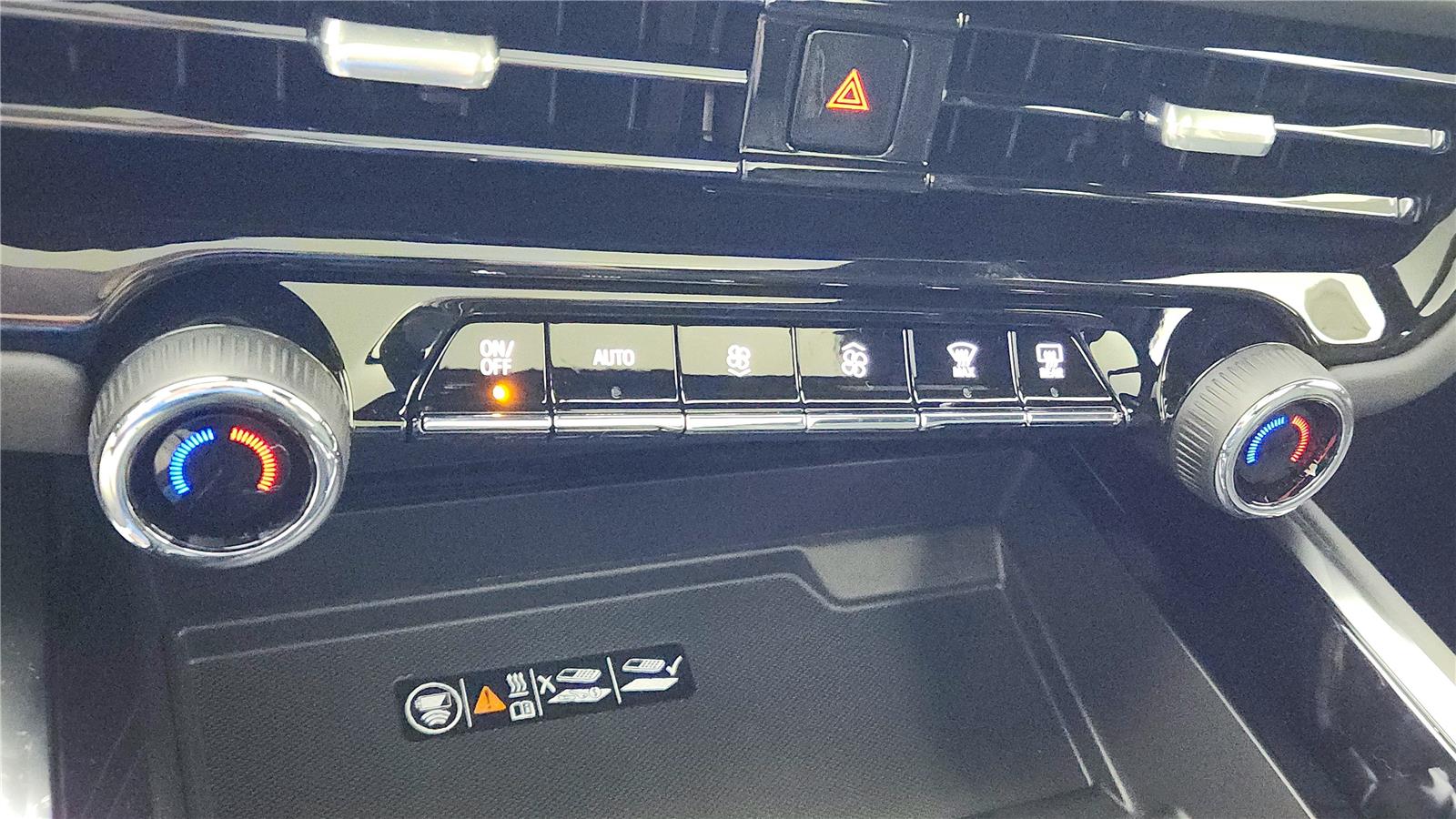 2026 Chevrolet Suburban Premier - Photo 34