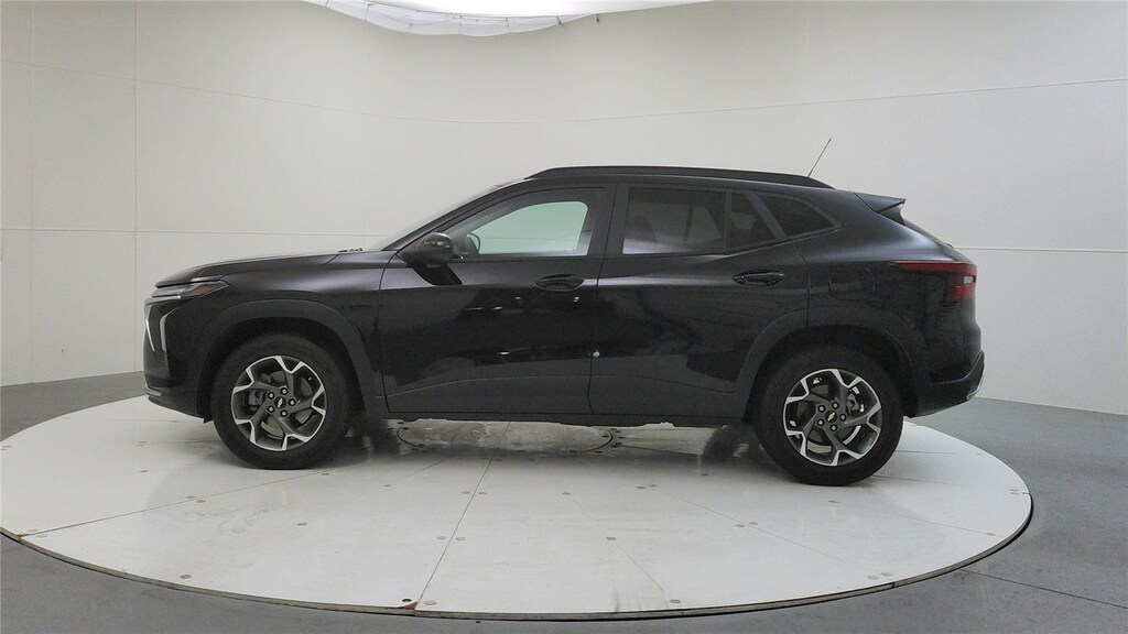 Used 2024 Chevrolet Trax LT SUV