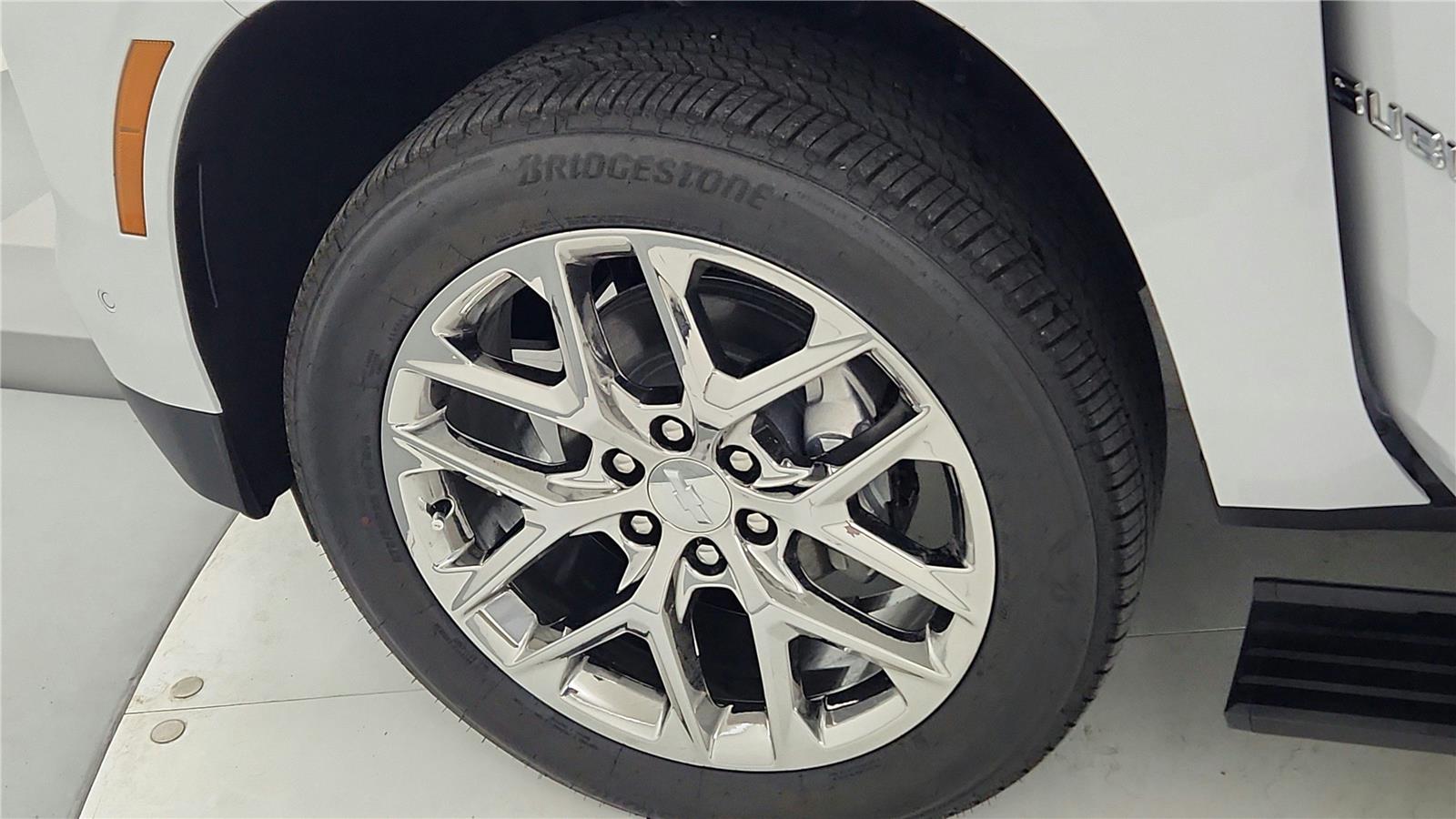 2026 Chevrolet Suburban Premier - Photo 42