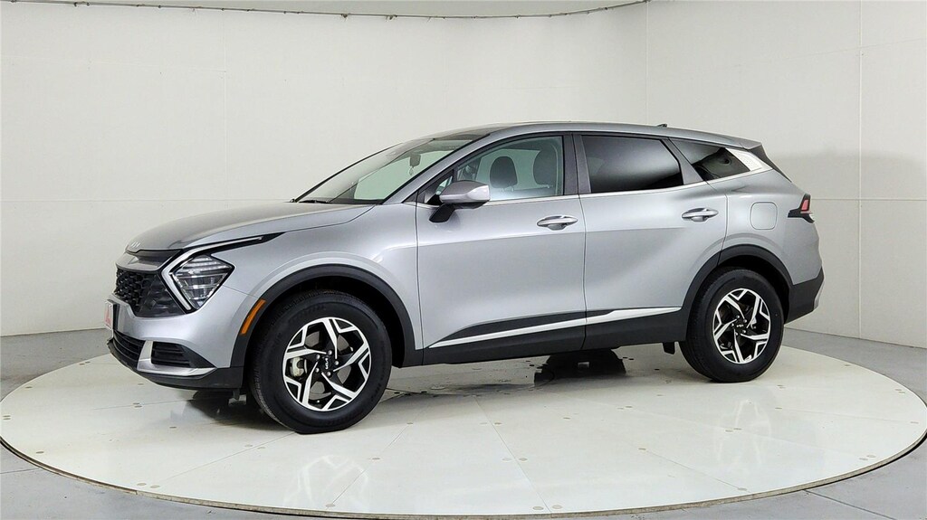 Used 2024 Kia Sportage LX SUV