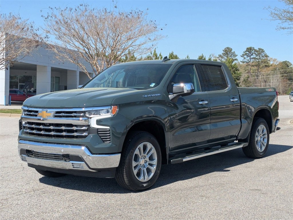 2025 Chevrolet Silverado 1500 LTZ photo 4