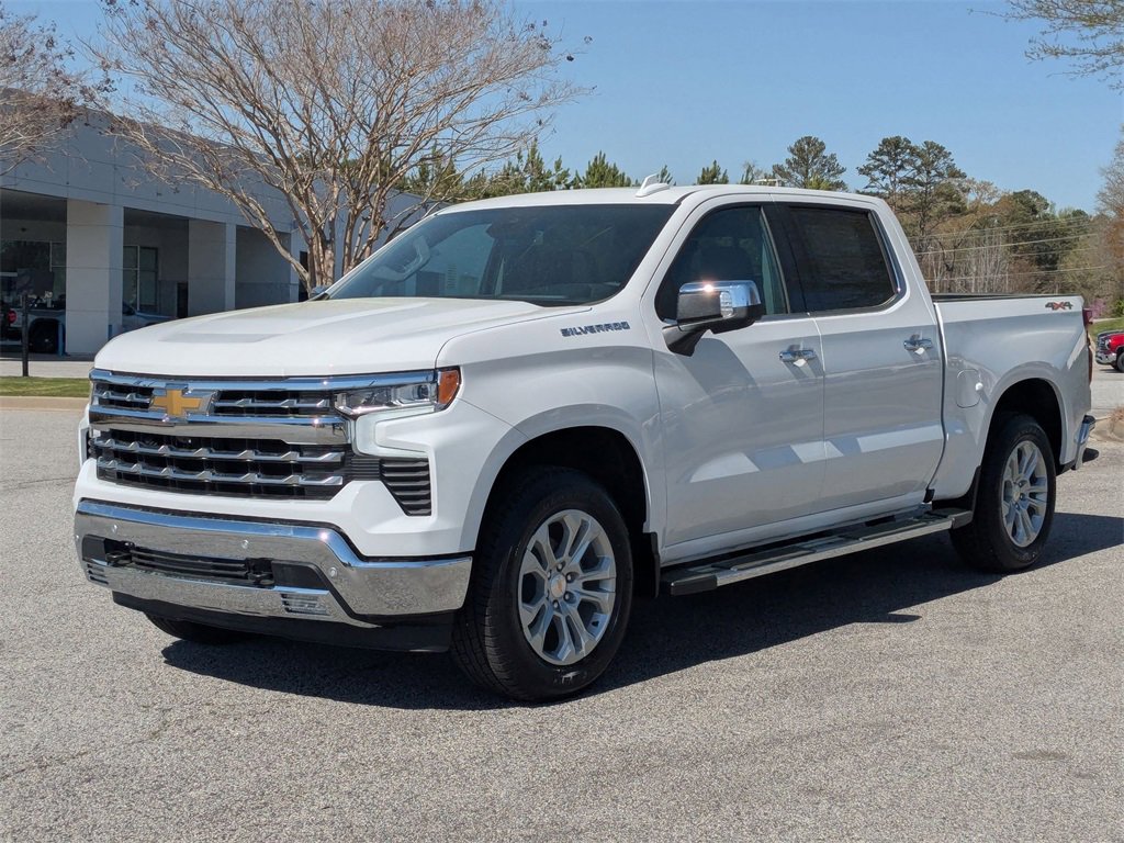 2025 Chevrolet Silverado 1500 LTZ photo 4