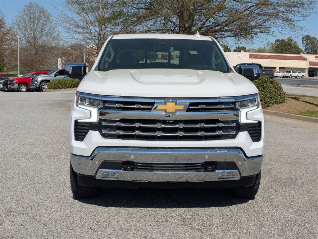 2025 Chevrolet Silverado 1500 LTZ photo 3