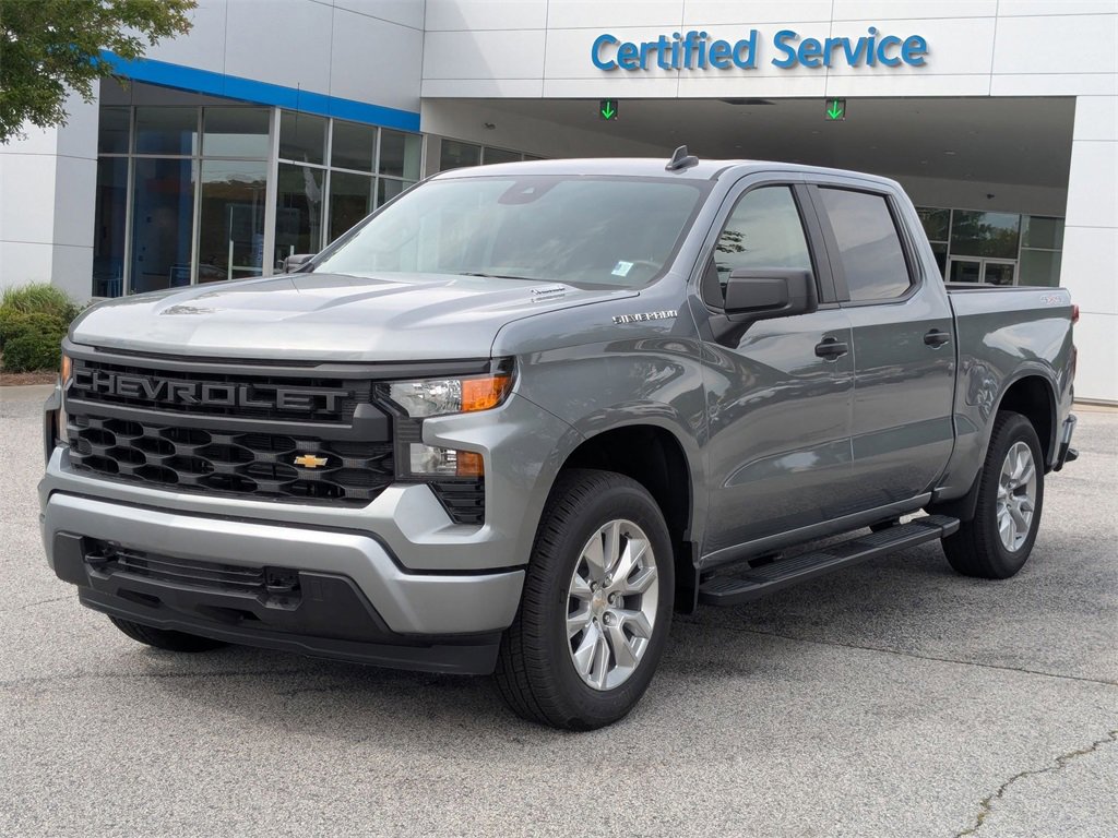 2025 Chevrolet Silverado 1500 Custom photo 4