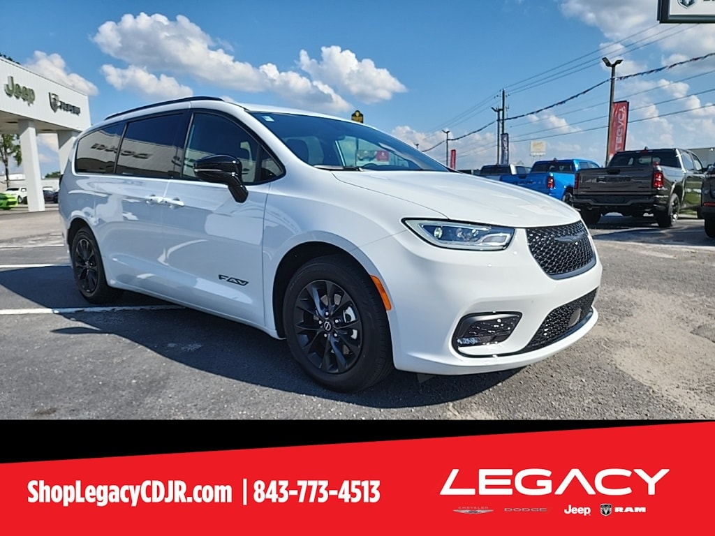 2025 Chrysler Pacifica SELECT