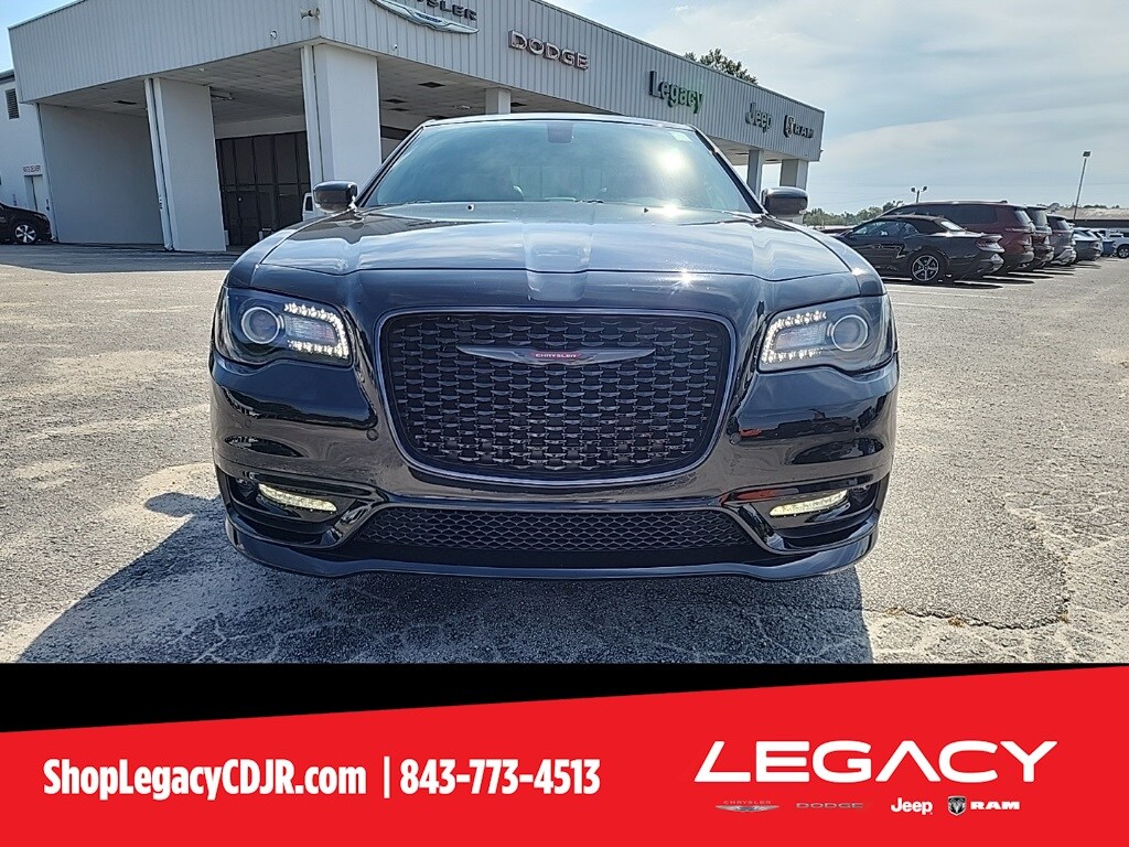 2021 Chrysler 300 S photo 3