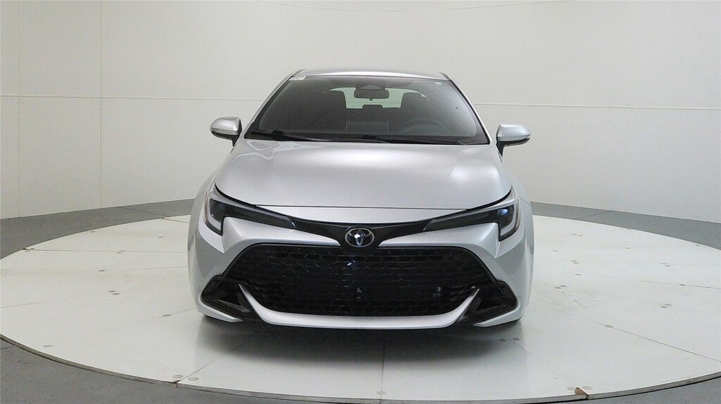 Used 2025 Toyota Corolla Hatchback SE Hatchback