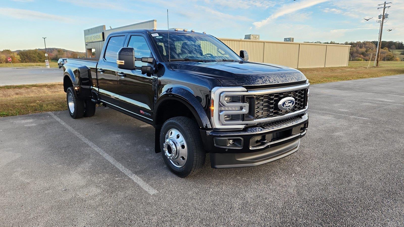 New 2027 Ford Super Duty F-450 DRW Platinum Truck