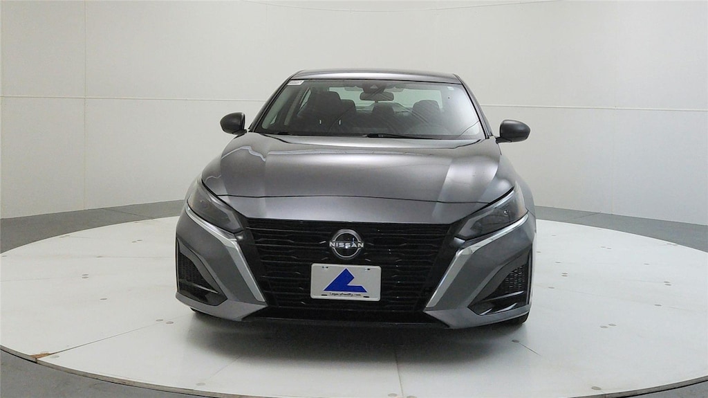 Used 2024 Nissan Altima 2.5 SV Sedan