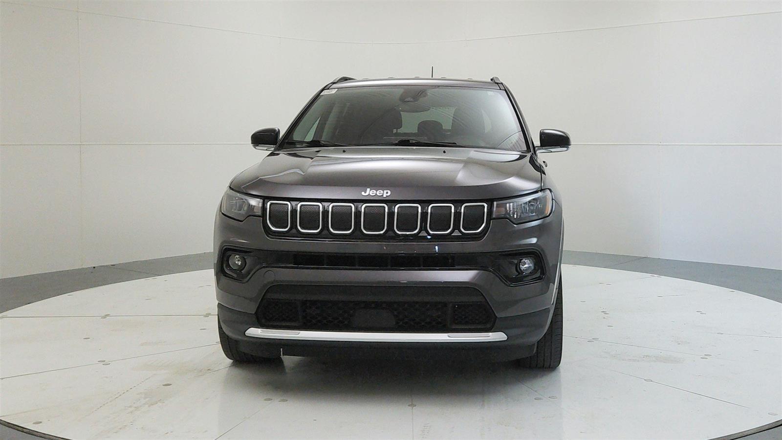 2022 Jeep Compass Limited photo 2