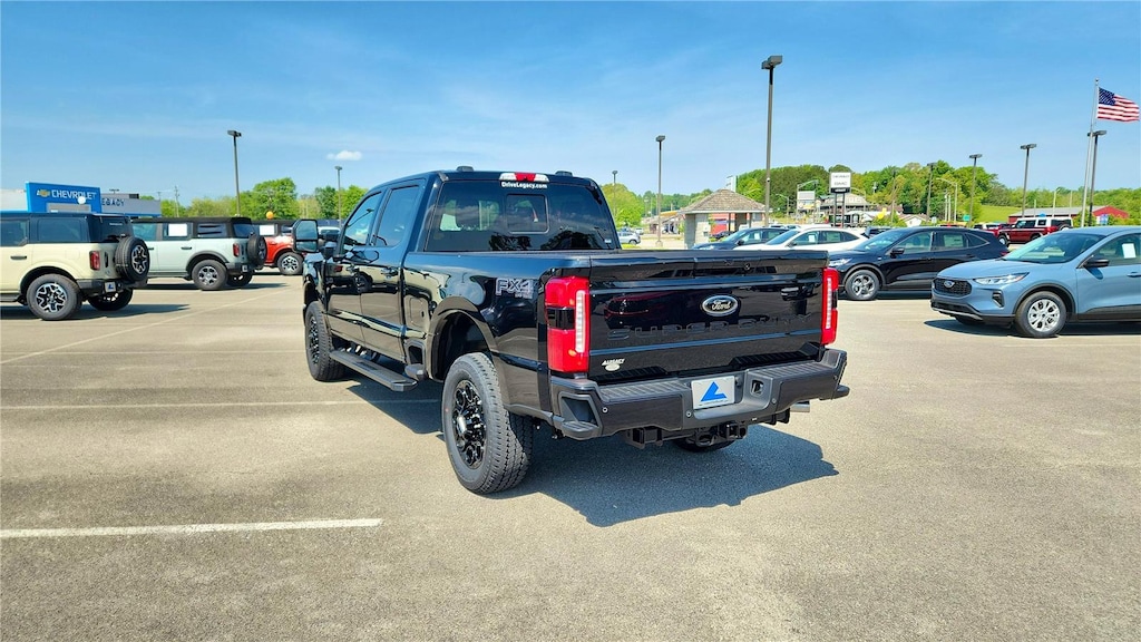 New 2026 Ford Super Duty F-350 SRW Lariat Truck