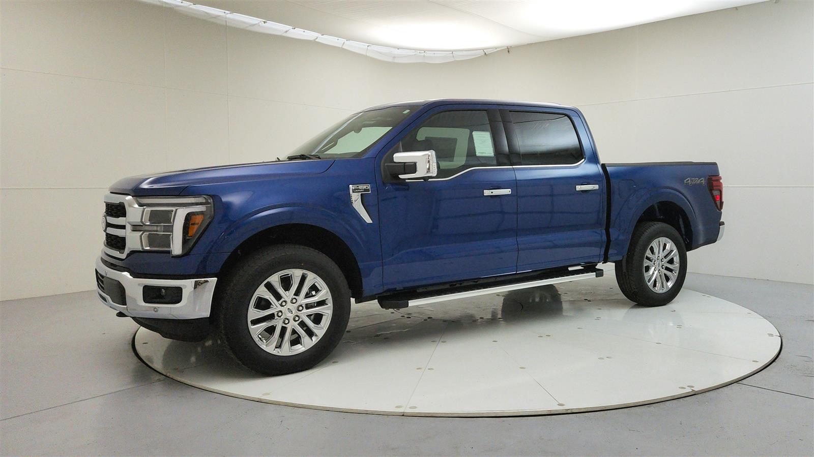 2025 Ford F-150 Lariat photo 3