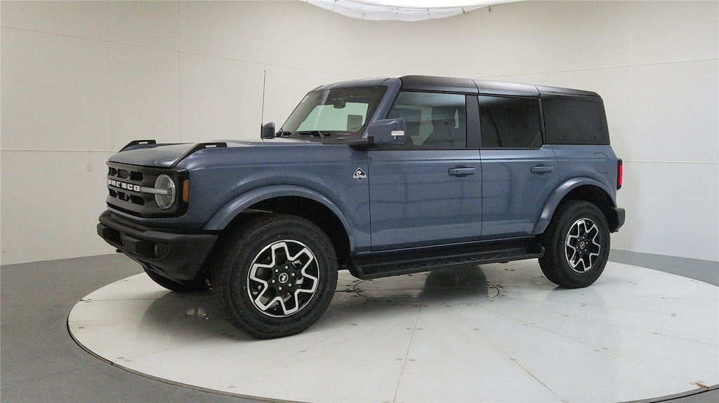 New 2025 Ford Bronco Outer Banks SUV