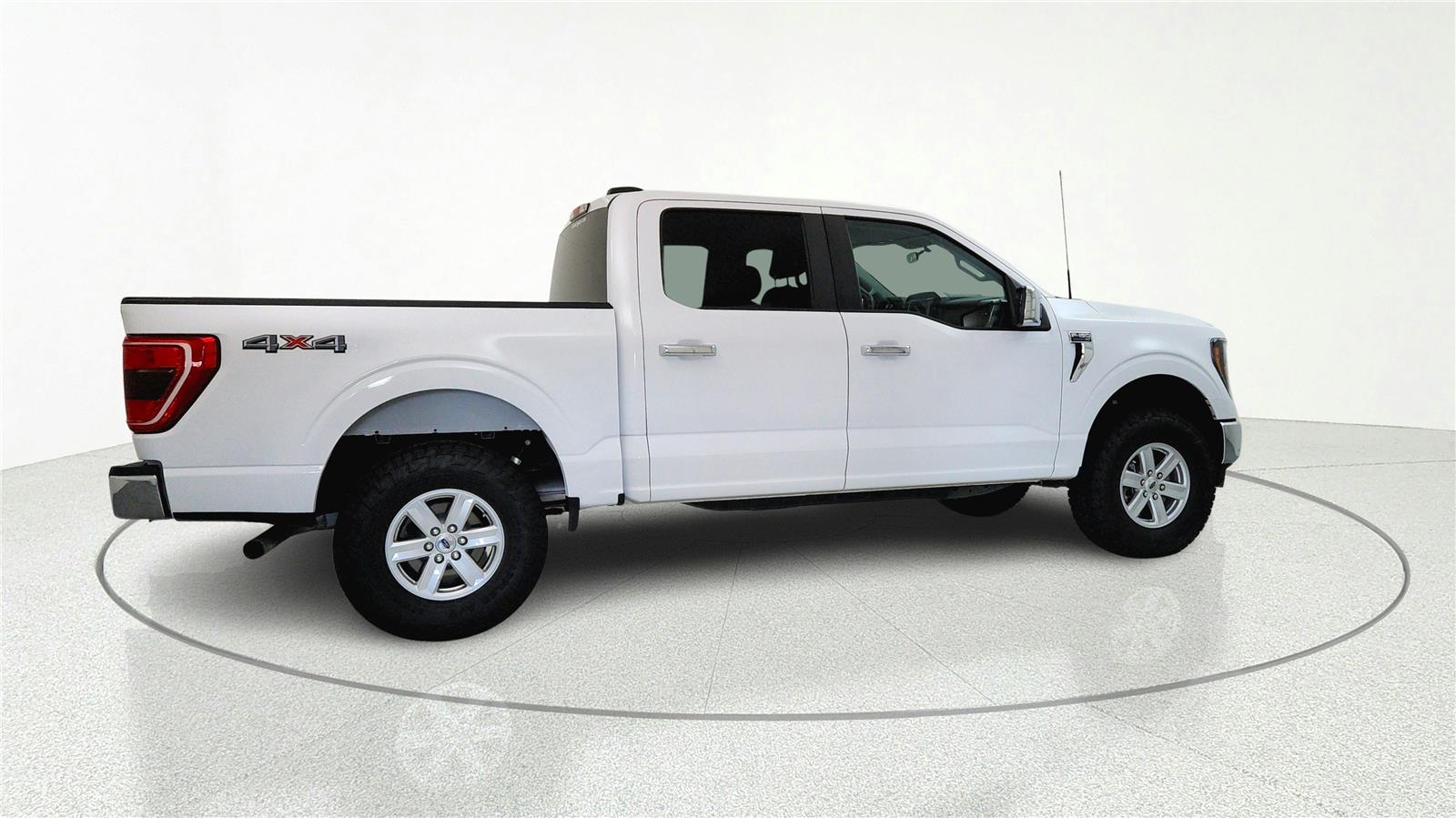 2023 Ford F-150 XLT - Photo 7