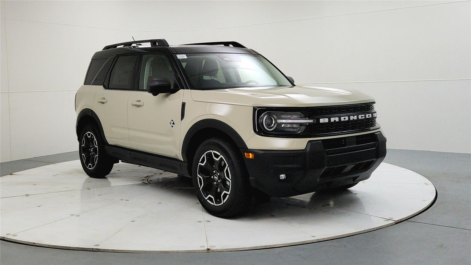 2025 Ford Bronco Sport Outer Banks's photo