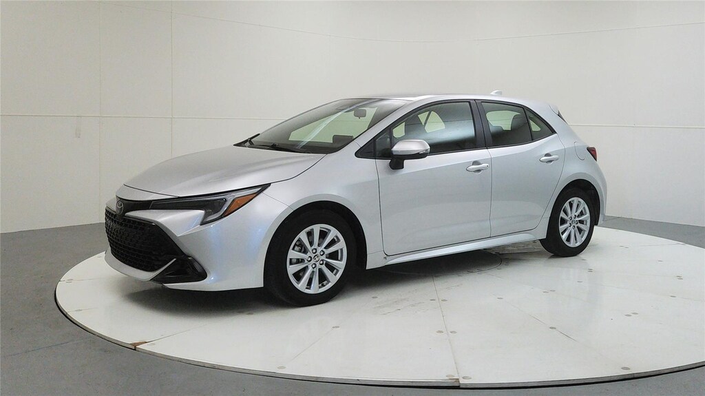 Used 2025 Toyota Corolla Hatchback SE Hatchback