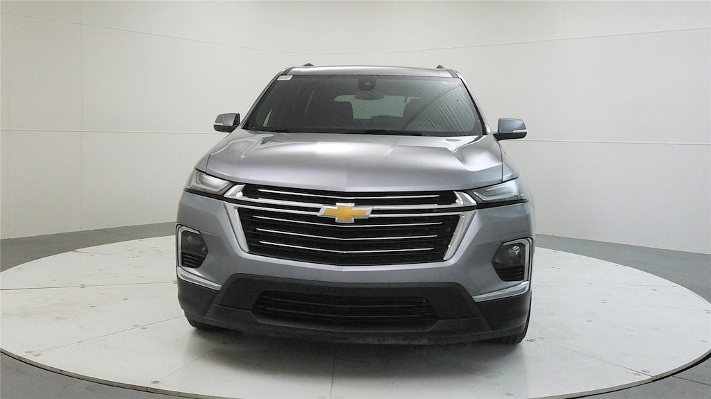 Used 2023 Chevrolet Traverse LT Cloth SUV