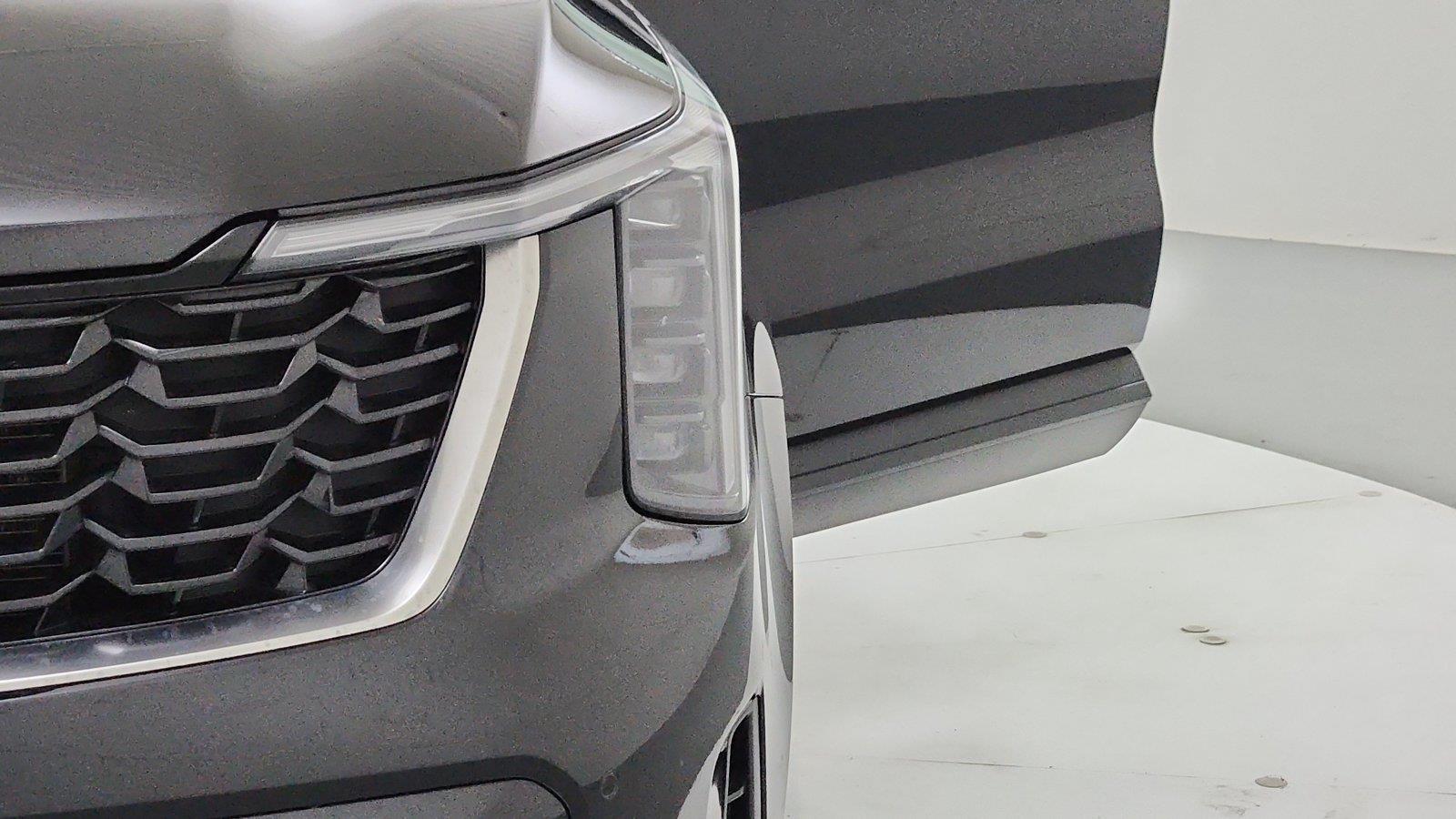 2025 Kia Sorento S - Photo 17