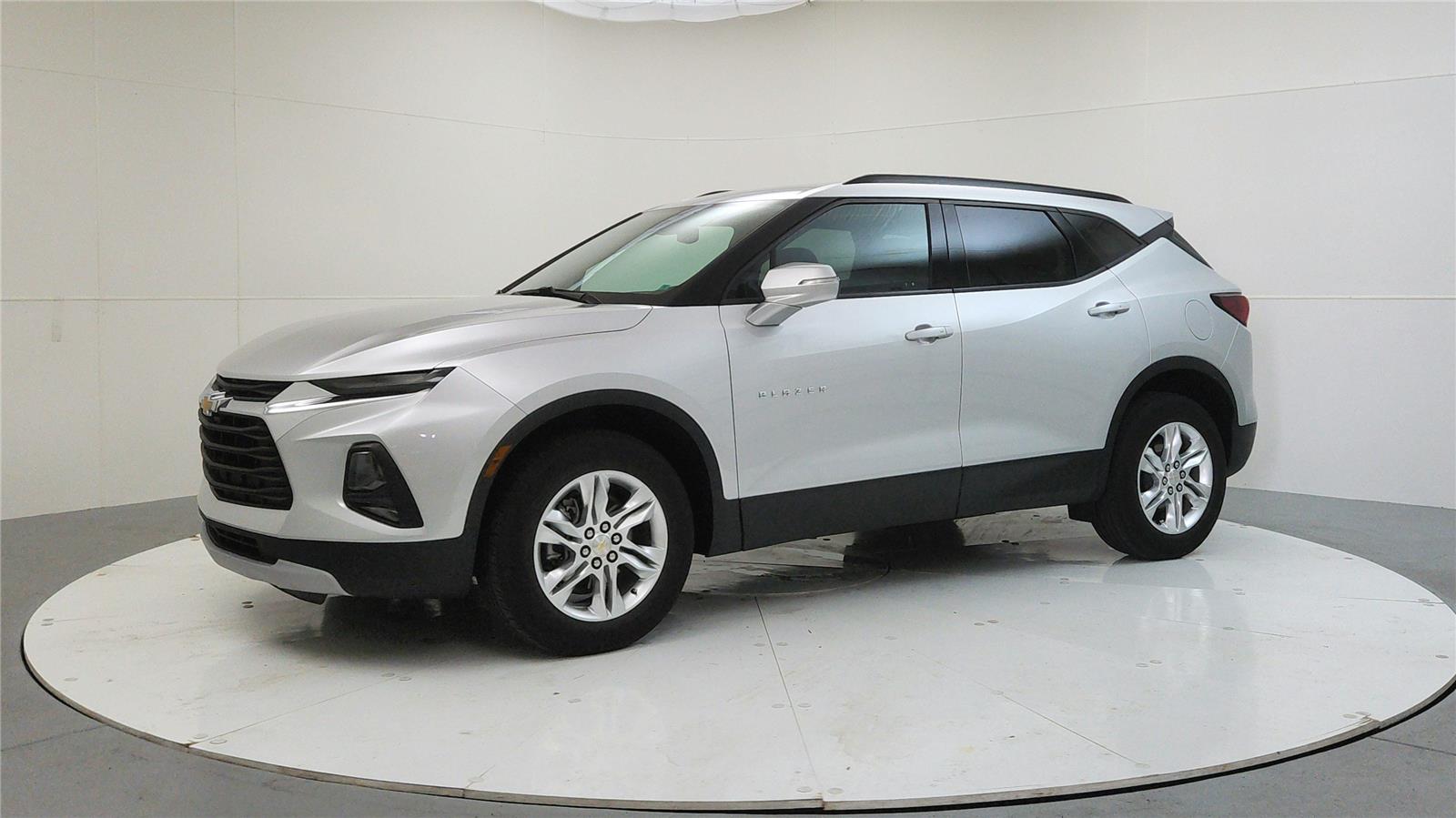 2021 Chevrolet Blazer 2LT photo 2