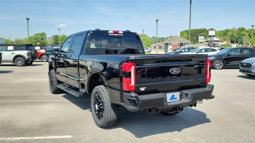 New 2026 Ford Super Duty F-350 SRW Lariat Truck