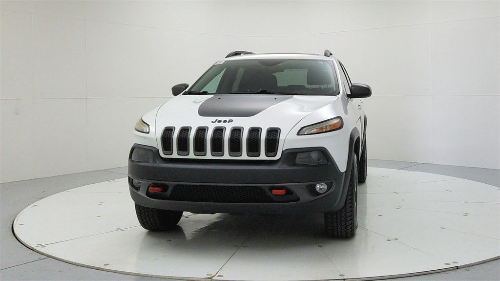 Used 2017 Jeep Cherokee Trailhawk with VIN 1C4PJMBBXHW601328 for sale in Corbin, KY