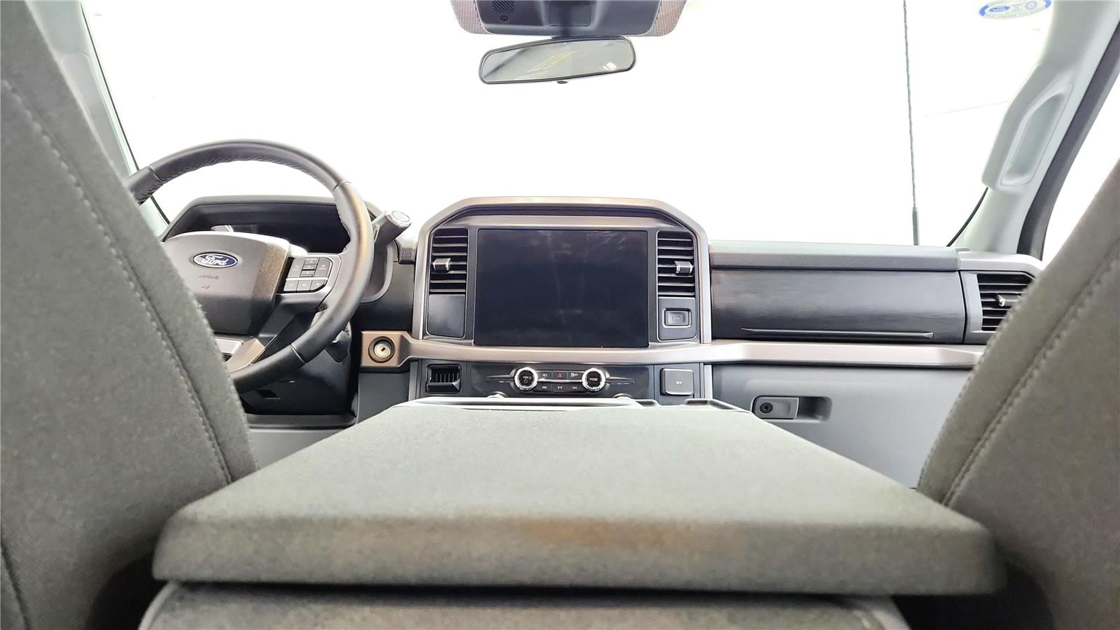2025 Ford F-150 XLT - Photo 20