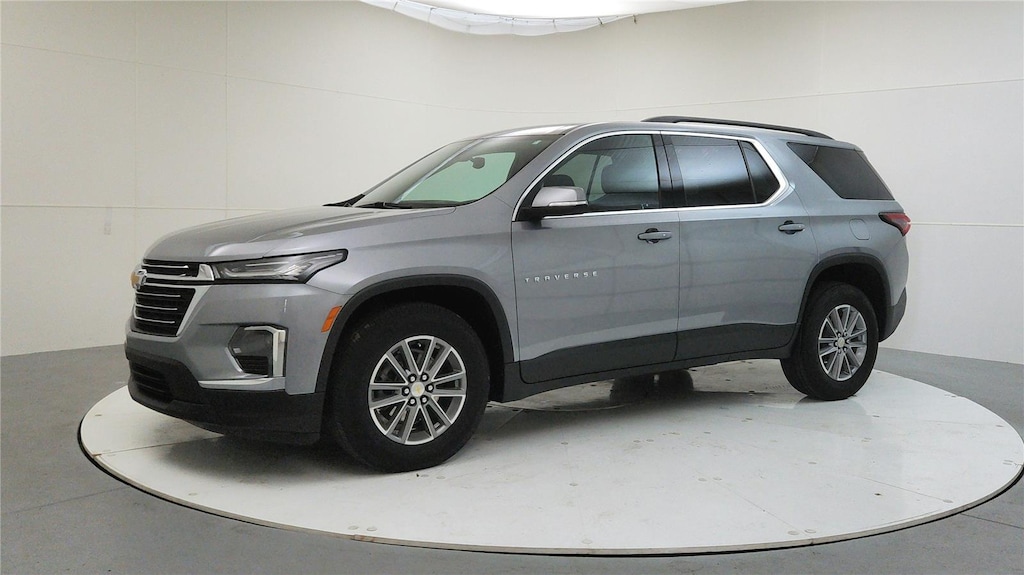 Used 2023 Chevrolet Traverse LT Cloth SUV