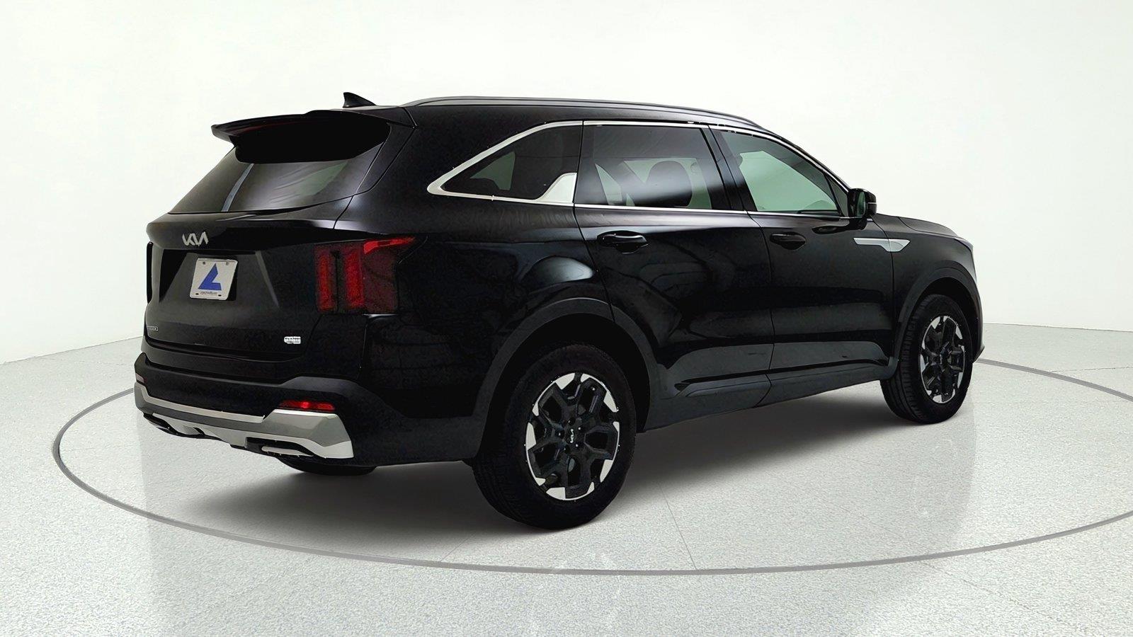 2025 Kia Sorento S - Photo 12