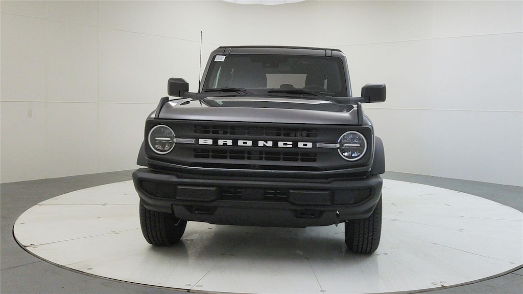 New 2025 Ford Bronco Base SUV