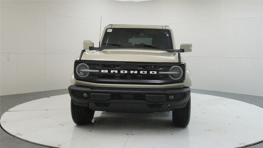 New 2025 Ford Bronco Outer Banks SUV