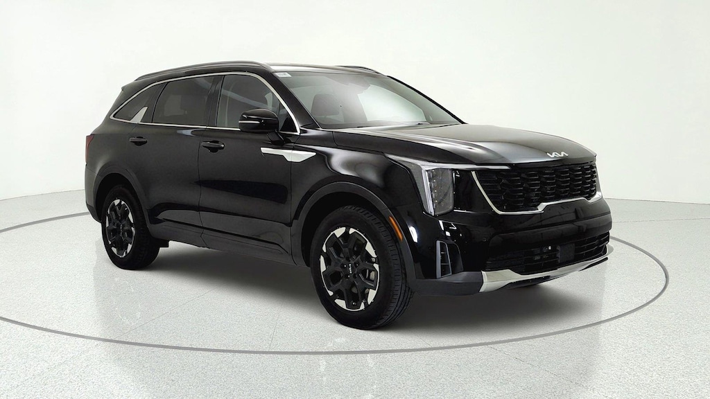 Used 2025 Kia Sorento S SUV