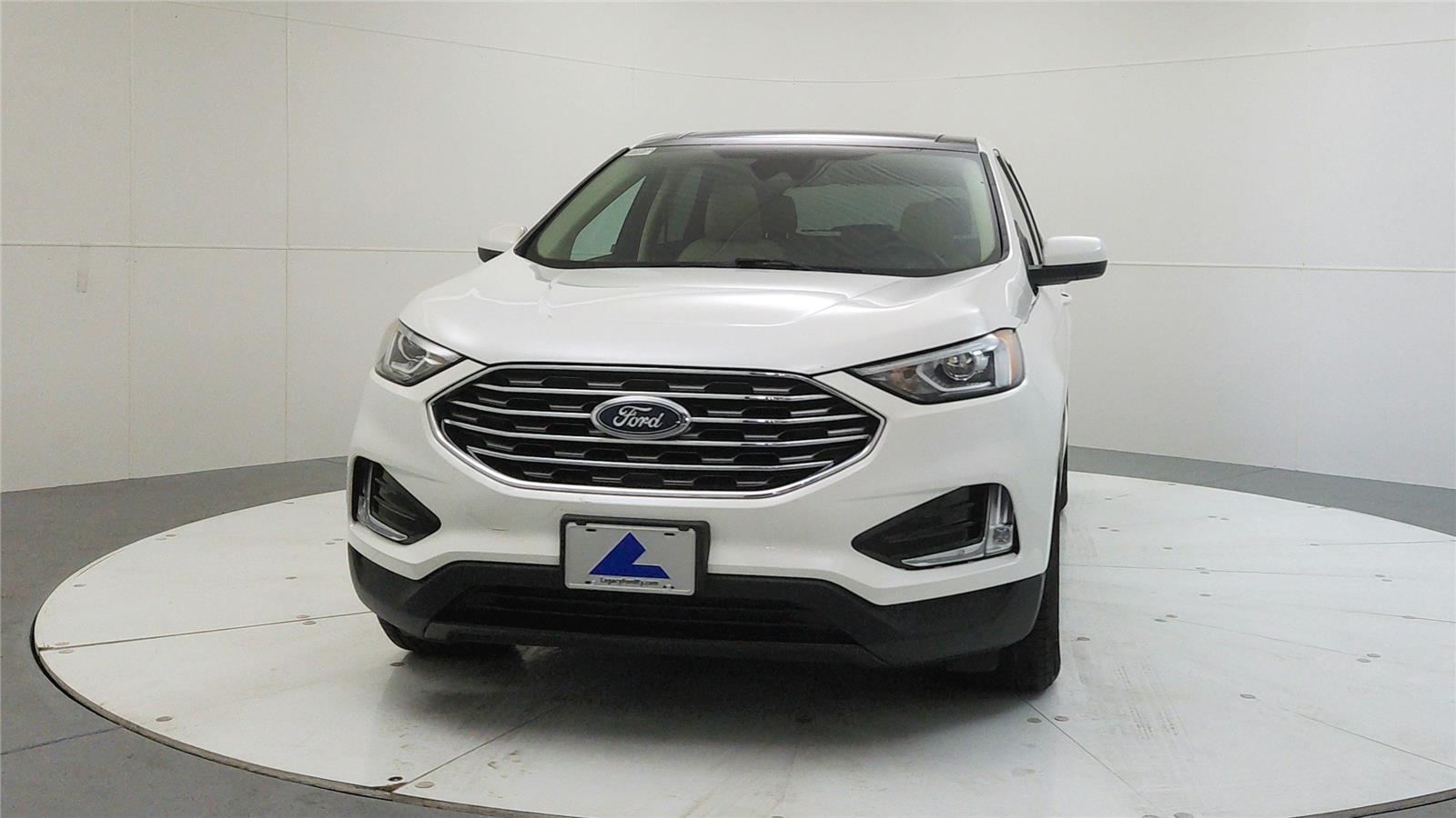 2021 Ford Edge SEL photo 2