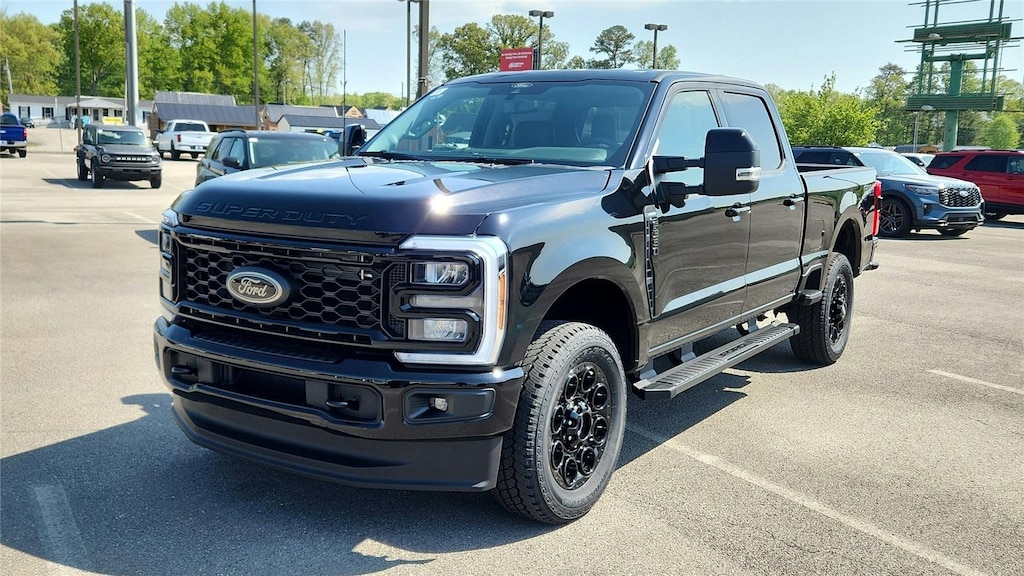 New 2026 Ford Super Duty F-350 SRW Lariat Truck