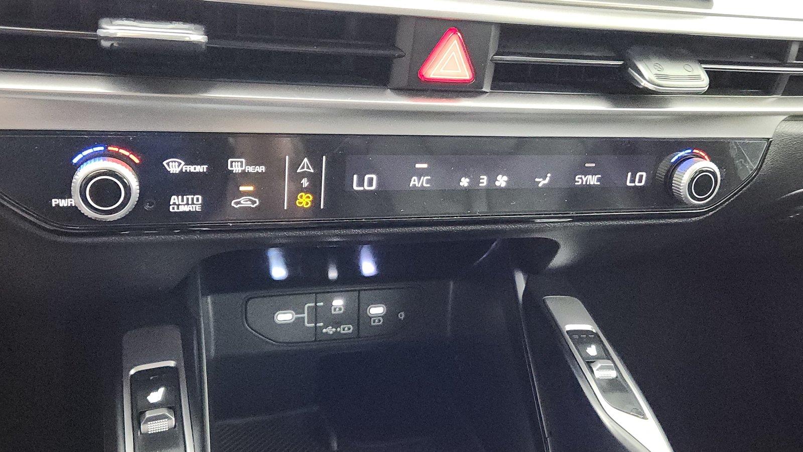 2025 Kia Sorento S - Photo 35
