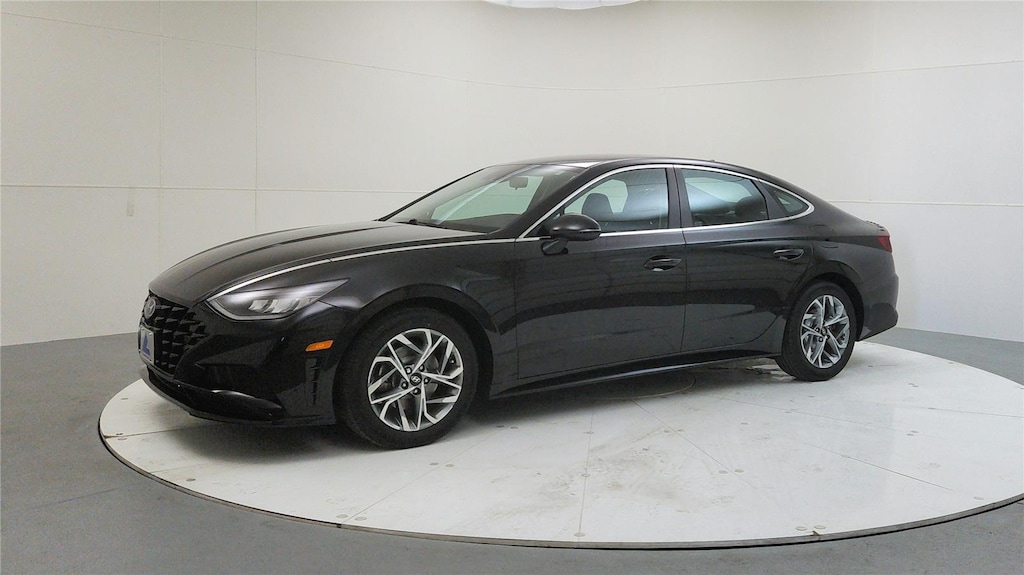 Used 2023 Hyundai Sonata SEL Sedan