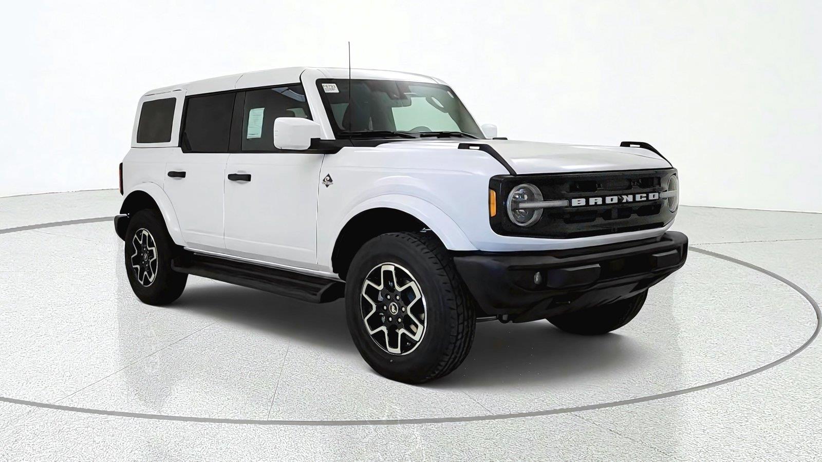 2026 Ford Bronco Outer Banks SUV
