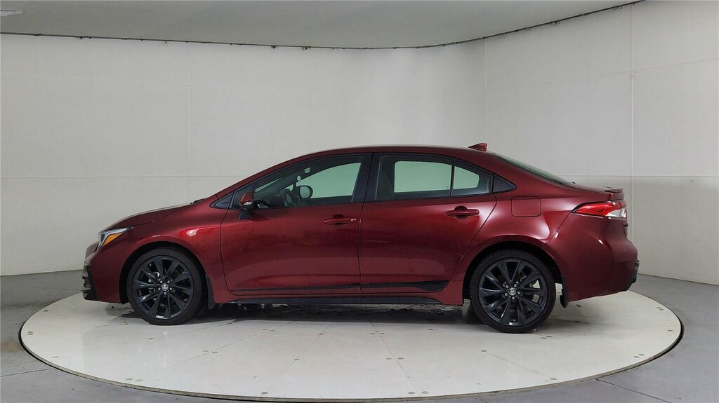 Used 2024 Toyota Corolla SE Sedan