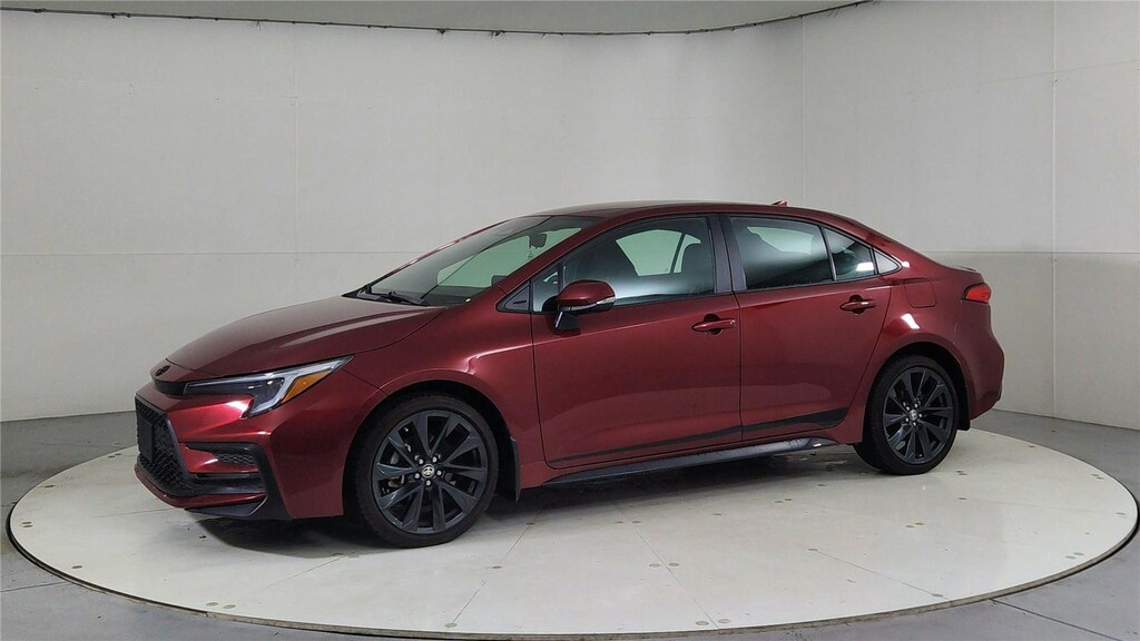 Used 2024 Toyota Corolla SE Sedan