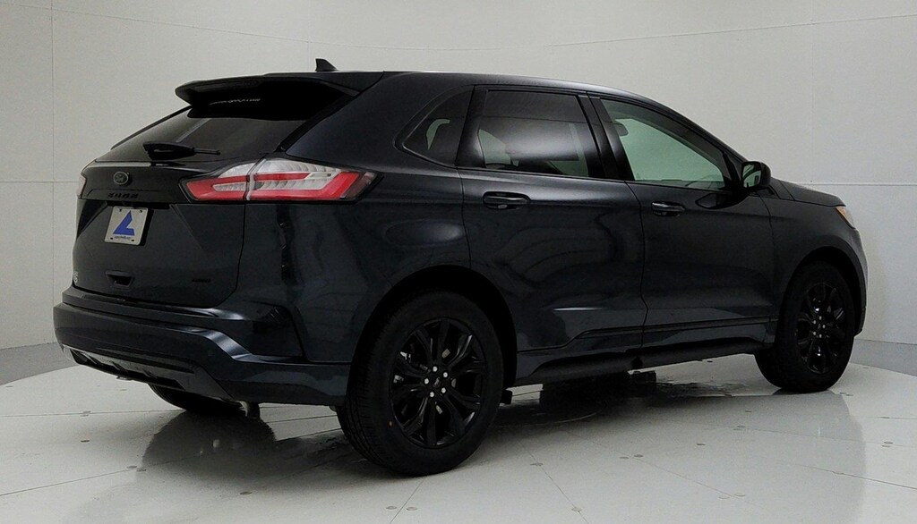 Used 2024 Ford Edge SE SUV
