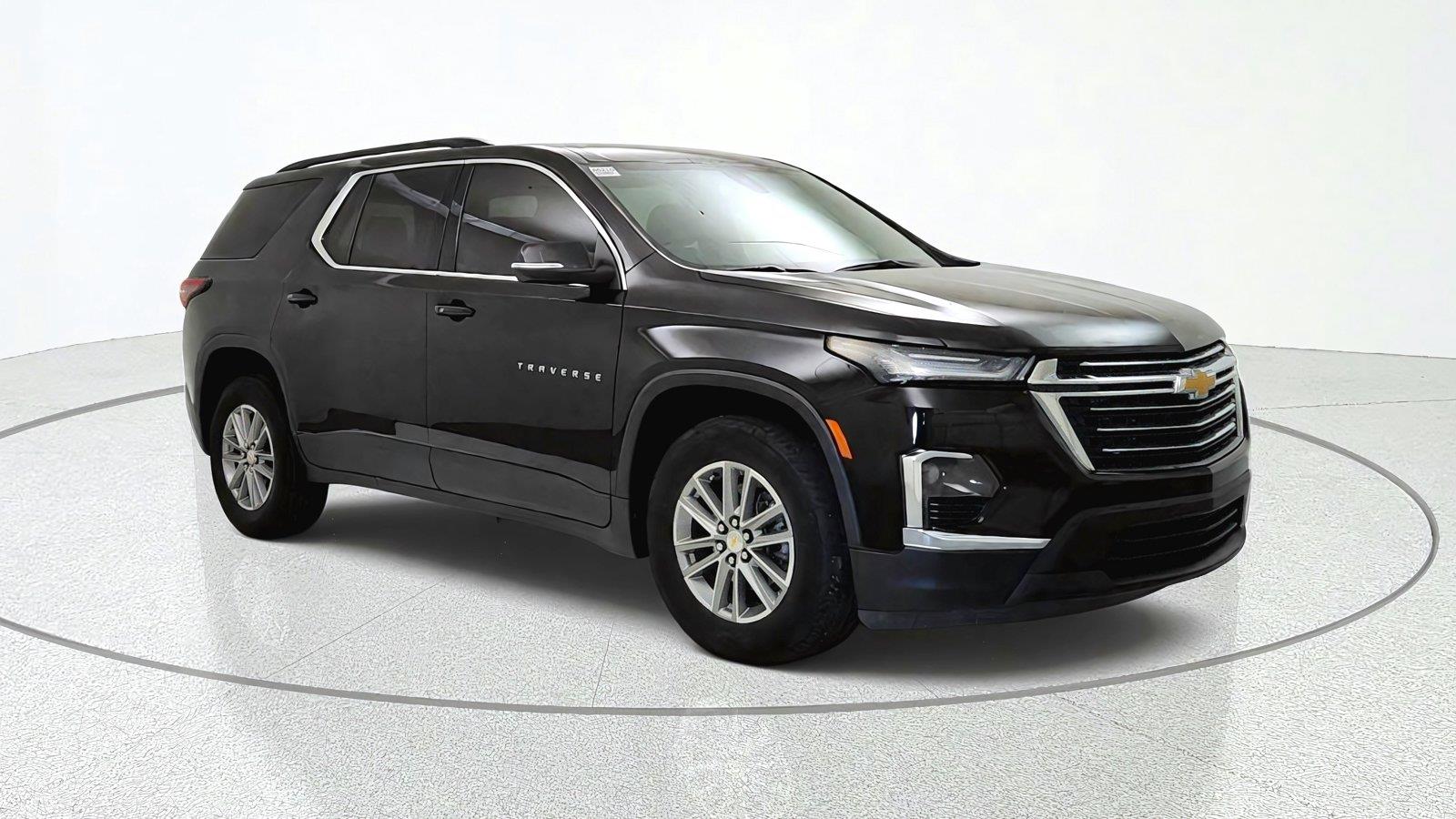 Used 2023 Chevrolet Traverse LT Cloth SUV