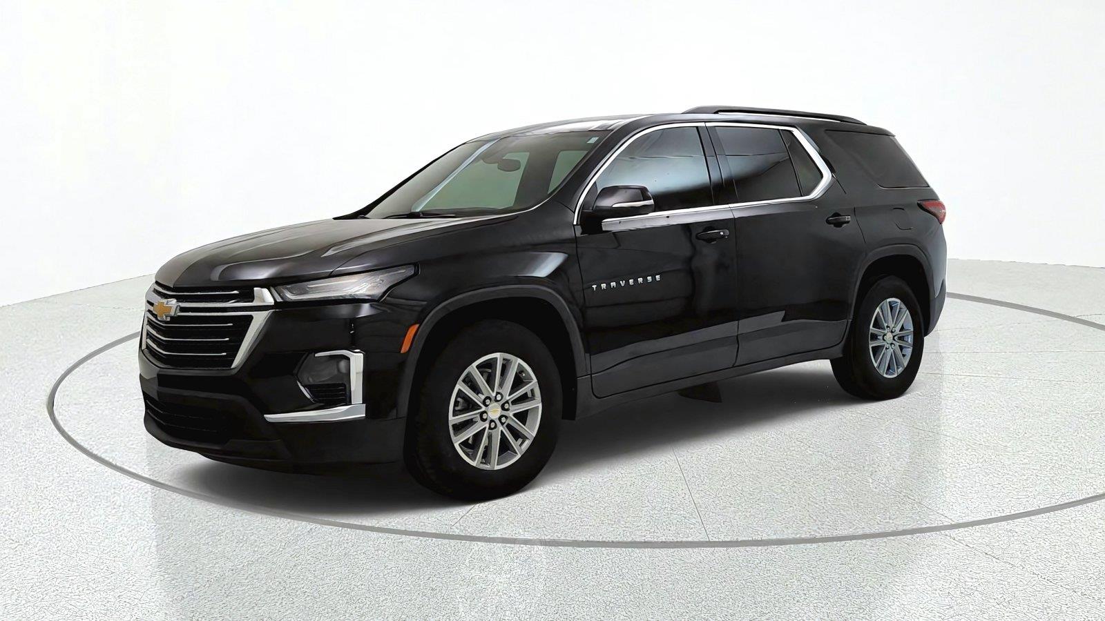 Used 2023 Chevrolet Traverse LT Cloth SUV